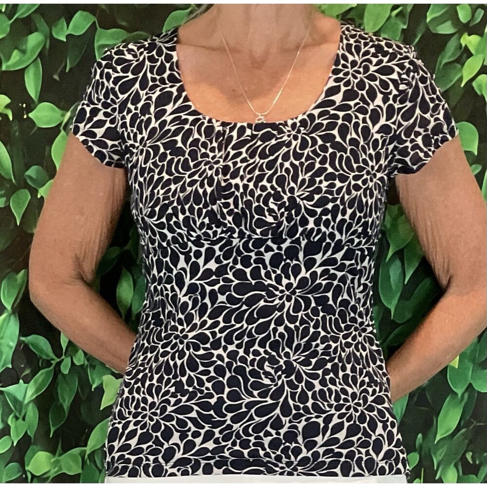 πΈ Ann Taylor Petite Navy & White Floral Blouse β Size Medium (PM) - Picture 3 of 10
